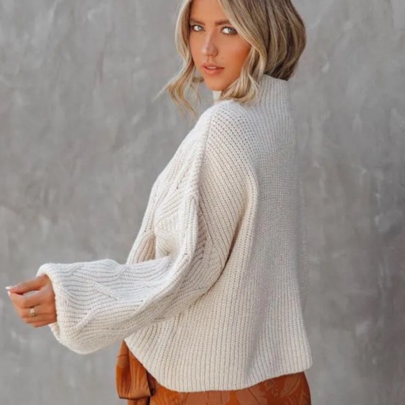 Vici Slouchy Sweater - Picture 2 of 9